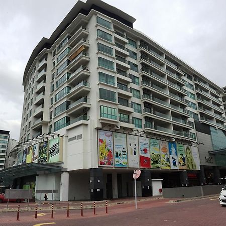 Borneo Coastal Residence @ Imago Mall Кота-Кинабалу Экстерьер фото