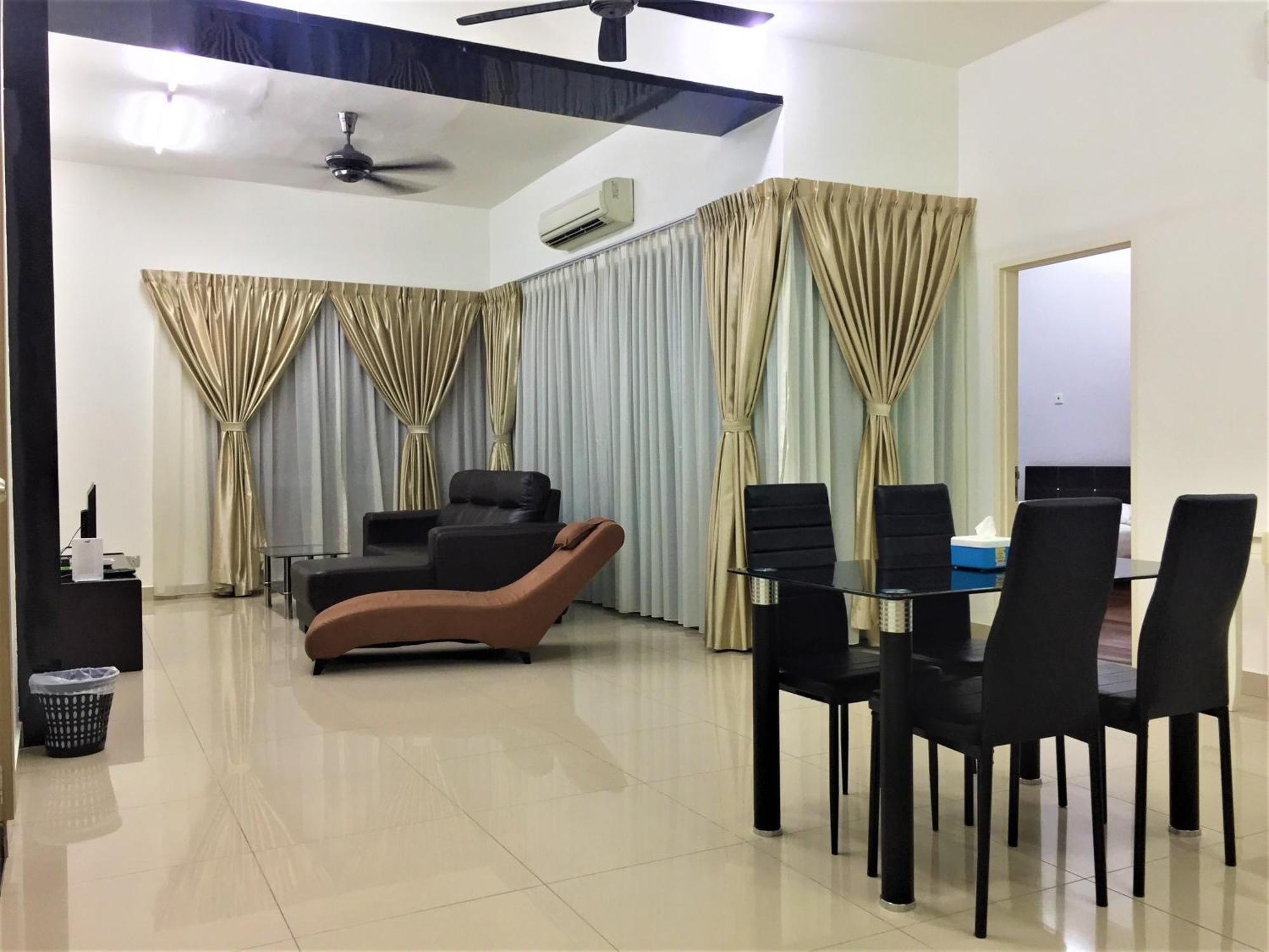 Borneo Coastal Residence @ Imago Mall Кота-Кинабалу Номер фото
