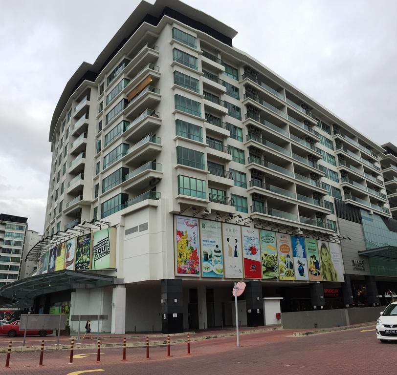 Borneo Coastal Residence @ Imago Mall Кота-Кинабалу Экстерьер фото